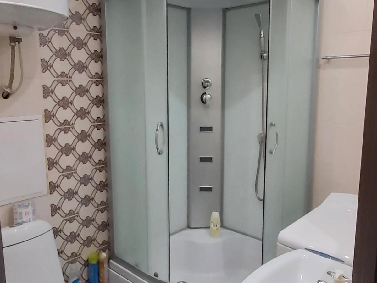 Appartement Gagarin Street Почасово, Посуточно. à Kryvy Rih Extérieur photo